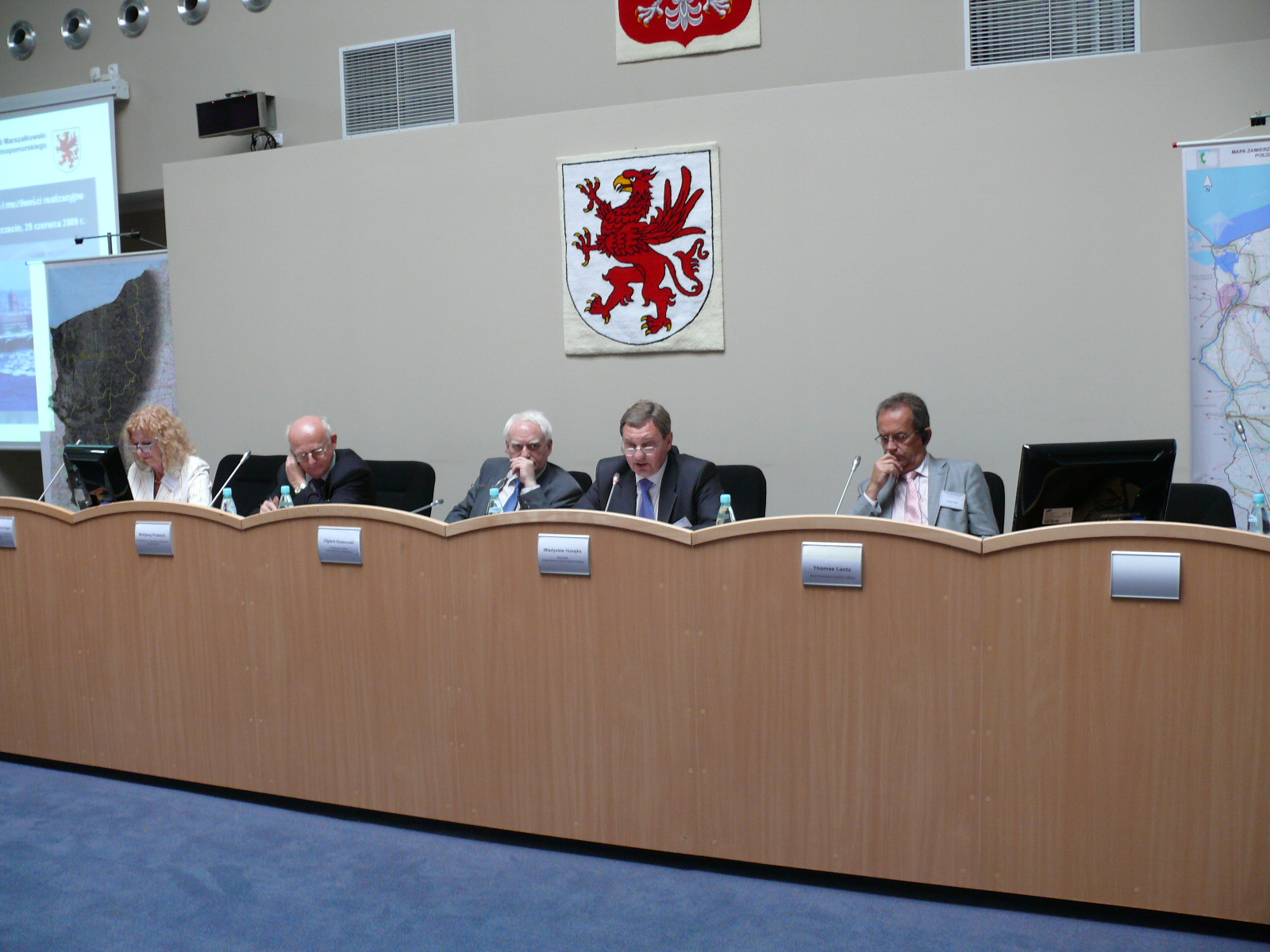 Marszałek Władysław Husejko - otwarcie konferecji transgraniczne formum w Szczecinie